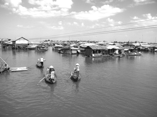 Tonle Sap Villagebw.jpg
